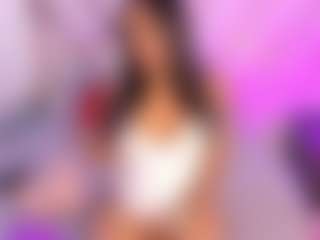 Live cam show with Mariana Santos - Squirt on Dolls Live