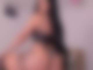 Live cam show with Mia Quevedo - Dildo on Mixed Magazine Live