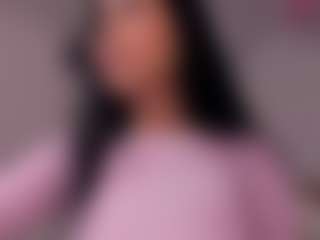 Live cam show with Mia Quevedo - Average on Camsoda