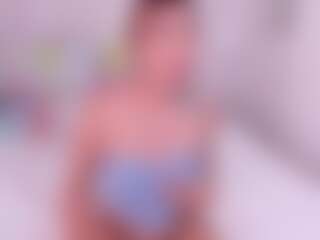 AdaraWallker's Live Sex Cam Show