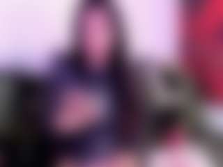 Live cam show with Aly Roses - Blowjob on Camsoda