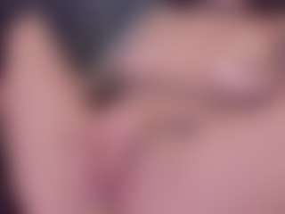 Live cam show with Aly Roses - Oil on nudelive.tv