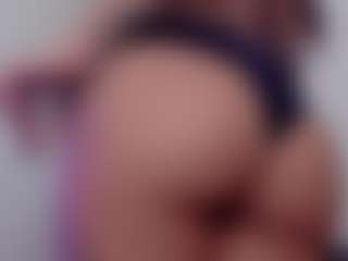 Aly Roses's Live Sex Cam Show