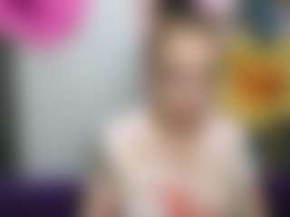 Live-Cam-Show mit ElizabethSo - Smoking auf Camsoda