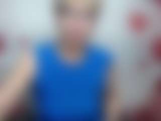 Live cam show with EllaBonito - Smoking on TeamSkeetLive