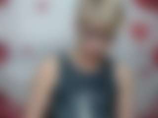 Live cam show with EllaBonito - Glasses on x69.live