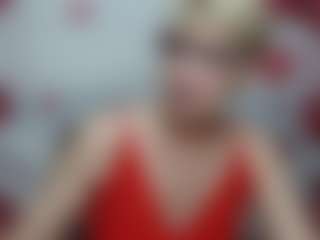 Live cam show with EllaBonito - Facial Piercings on Camsoda