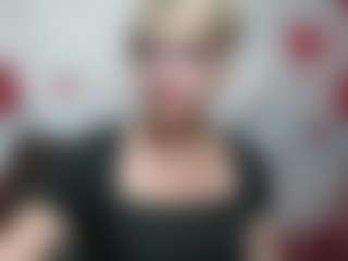 Live cam show with EllaBonito - Striptease on Free Soda