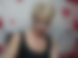 Live cam show with EllaBonito - Facial Piercings on slutload