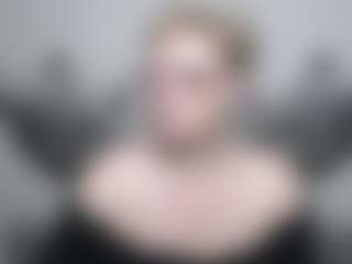Live cam show with EmiliaGree - BBW on Livezox