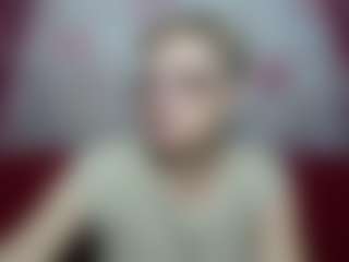 Live cam show with EmiliaGree - Facial Piercings on Soda Cam