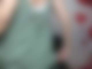 Live cam show with EmiliaGree - Handjob on Lustler