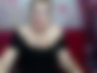 Live cam show with EmiliaGree - Chubby on nudelive.tv