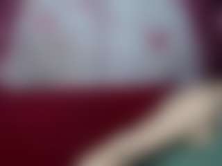 Live cam show with EmiliaGree - Chubby on TastyBlacksLive