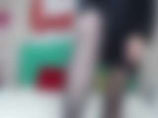 Live cam show with EmiliaGree - Domination on makecum.org