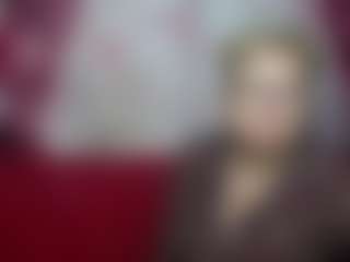 Live cam show with EmiliaGree - Brown Eyes Brown Hair on luckytryst.com