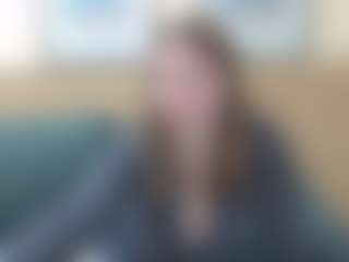 Live cam show with FreyaDak - Living Room on AdultVida.com