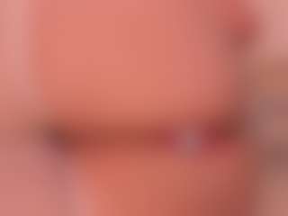 kiaarax's Live Sex Cam Show