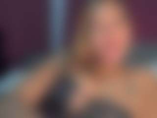 Live cam show with Slimthickxxx - Booty on LiveSexCams6