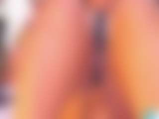Live cam show with molly-sweett - Curvy on CamwithHer