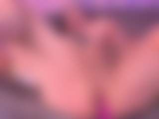 Live cam show with isabellassmith - Blonde Hair on Camversity