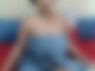 Live cam show with Londilicious33 - Ebony MILF on Uber Horny