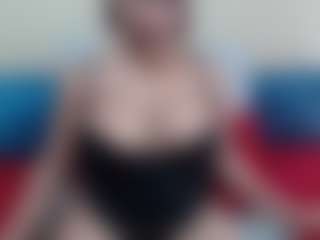 Live cam show with Londilicious33 - Ebony Toys on Fling VIP Chat