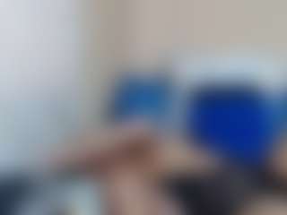 Live cam show with Londilicious33 - Brown Eyes Black on Camsoda