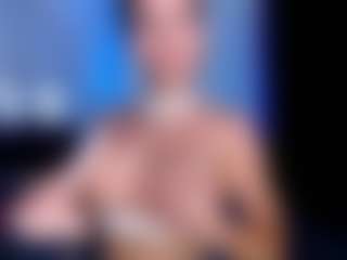 Live cam show with OksanaOcean - Senior on Camsoda
