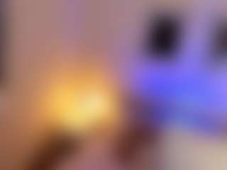 Live cam show with sheyla Hills - Normal on 1on1-livenow