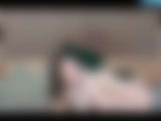 Live cam show with SunnyBrighton - Petite on Milfs Live