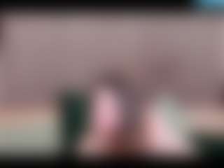 Live cam show with SunnyBrighton - Granny on SmokeAndPoke