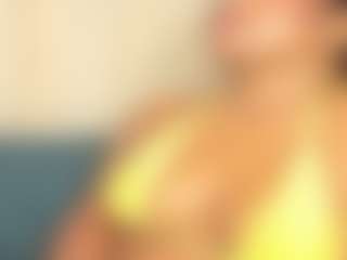 CAROLINAGOMEZZ's Live Sex Cam Show