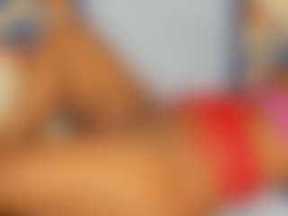 Live cam show with CAROLINAGOMEZZ - Body Massage on CamClone