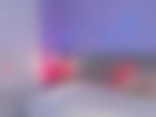 Live cam show with Curvy Corinne - Flexible on livesexfox.com