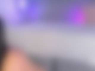 Live cam show with Curvy Corinne - Flexible on AdultVida.com