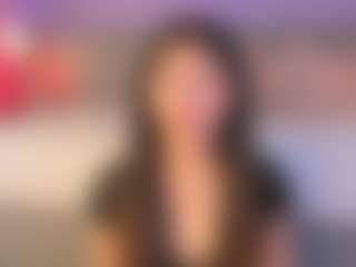 Live cam show with Curvy Corinne - Cumslut on fuklive.com