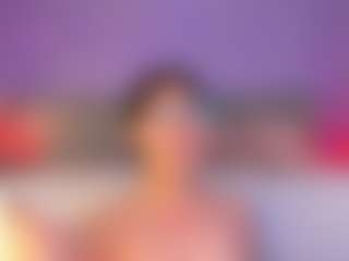 Live cam show with Curvy Corinne - Cumslut on Free Soda