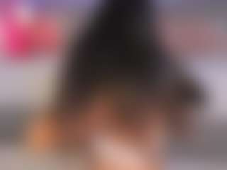 Live cam show with Curvy Corinne - Ass Bouncing on Dare Cams