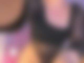 Curvy Corinne's Live Sex Cam Show
