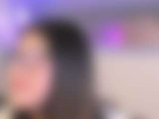 Live cam show with Curvy Corinne - Small Tits Brown Hair on Camiplay Live