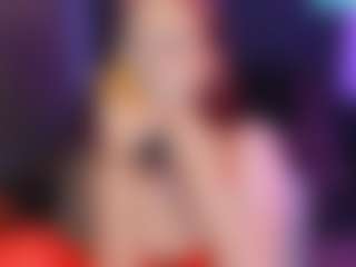 Live cam show with LilyMoonlight - Nails on dropp.cam