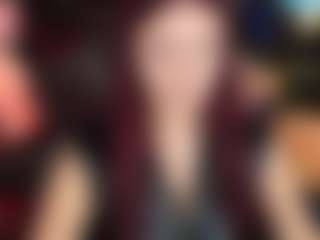 Live cam show with LilyMoonlight - Nails on Camsoda