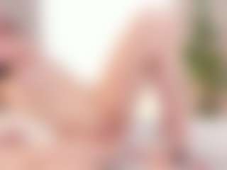 Live cam show with NaomiSunset - Suck on Soda Cam