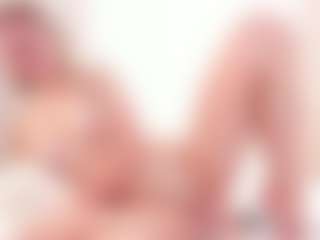 Live cam show with NaomiSunset - Blonde Hair on Soda Cam