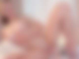 Live cam show with NaomiSunset - Suck on Dolls Live