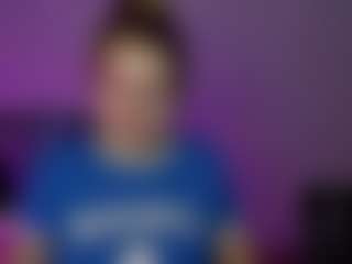 Live cam show with lilyWilliamss - Body Massage on Camsoda