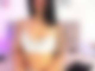 Live cam show with MilliMattell - Middle Aged on Camsoda
