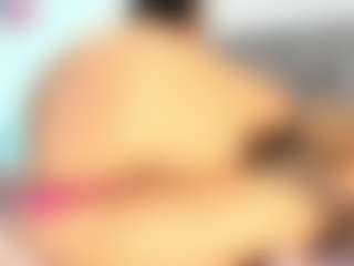 Live cam show with MilliMattell - Athletic Amateur on madthumbs