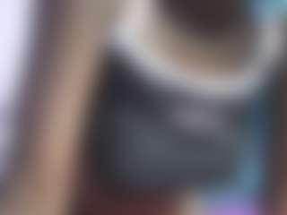 sweet-razzy's Live Sex Cam Show